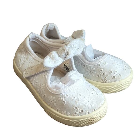 Carter's Eyelet Shoes - Picture 1 of 7